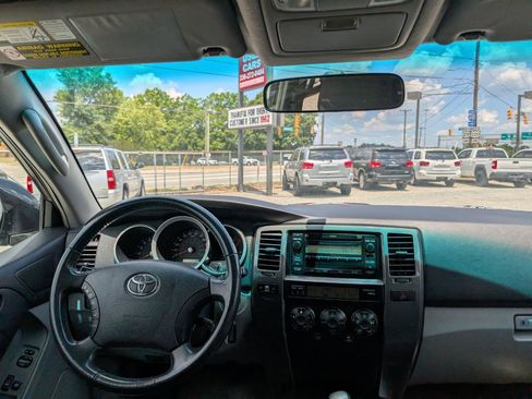 Used 2006 Toyota 4Runner Sport RWD image 11
