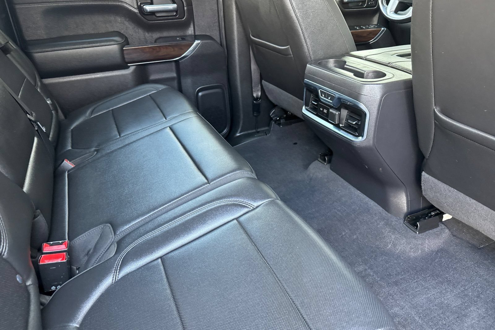 Used 2020 GMC Sierra 1500 SLT w/ SLT Premium Plus Package AWD/4WD image 17