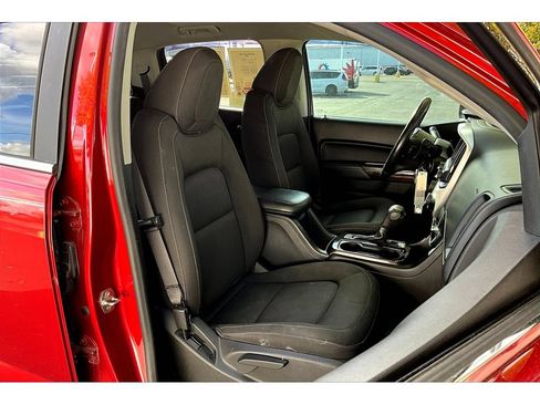 Used 2015 GMC Canyon SLE AWD/4WD image 10