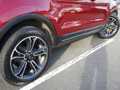 Used 2015 Ford Explorer Sport w/ Equipment Group 401A image 7