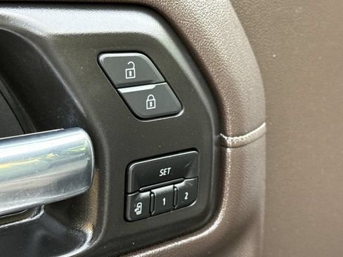 Used 2022 Chevrolet Silverado 2500 LTZ w/ LTZ Premium Package AWD/4WD image 19
