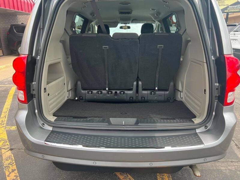 Used 2017 Dodge Grand Caravan SE w/ Power Window Group FWD image 49