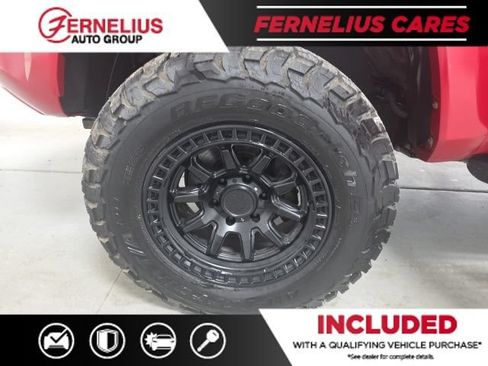 Used 2022 Toyota Tacoma TRD Sport w/ TRD Premium Sport Package AWD/4WD image 15