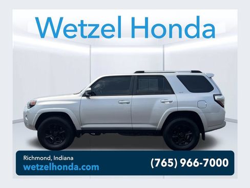 Used 2020 Toyota 4Runner SR5 AWD/4WD image 1