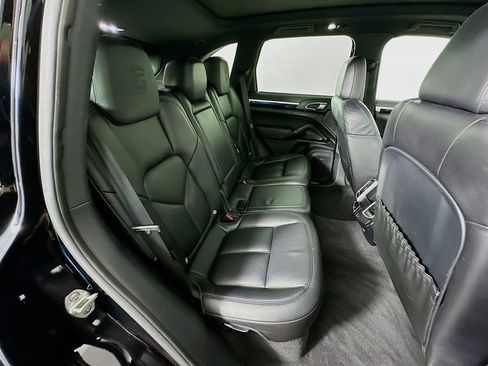 Used 2017 Porsche Cayenne image 28