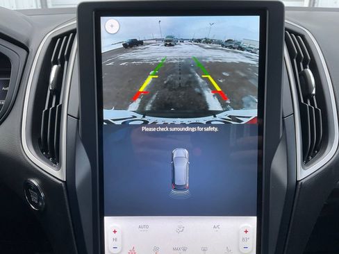 Used 2023 Ford Edge SEL image 13