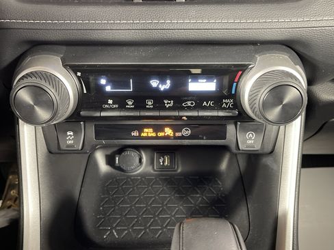 Used 2024 Toyota RAV4 LE image 23