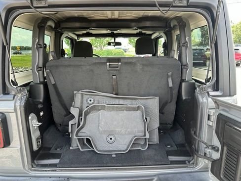 Used 2019 Jeep Wrangler Sport AWD/4WD image 30