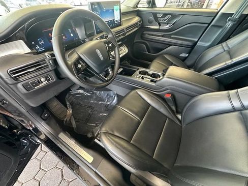 Used 2025 Lincoln Corsair FWD w/ Equipment Group 101A image 17