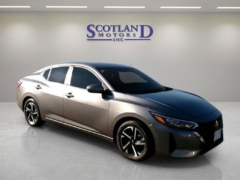 Used 2024 Nissan Sentra SV FWD image 4