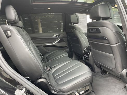 Used 2019 BMW X7 xDrive40i w/ Premium Package AWD/4WD image 5