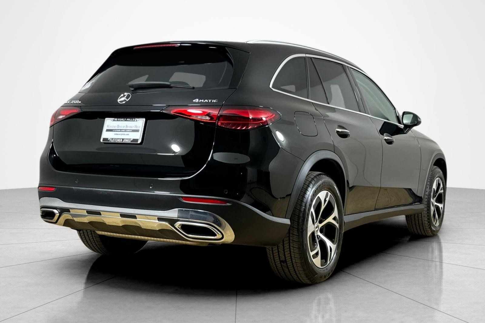 Used 2026 Mercedes-Benz GLC 350e 4MATIC image 5