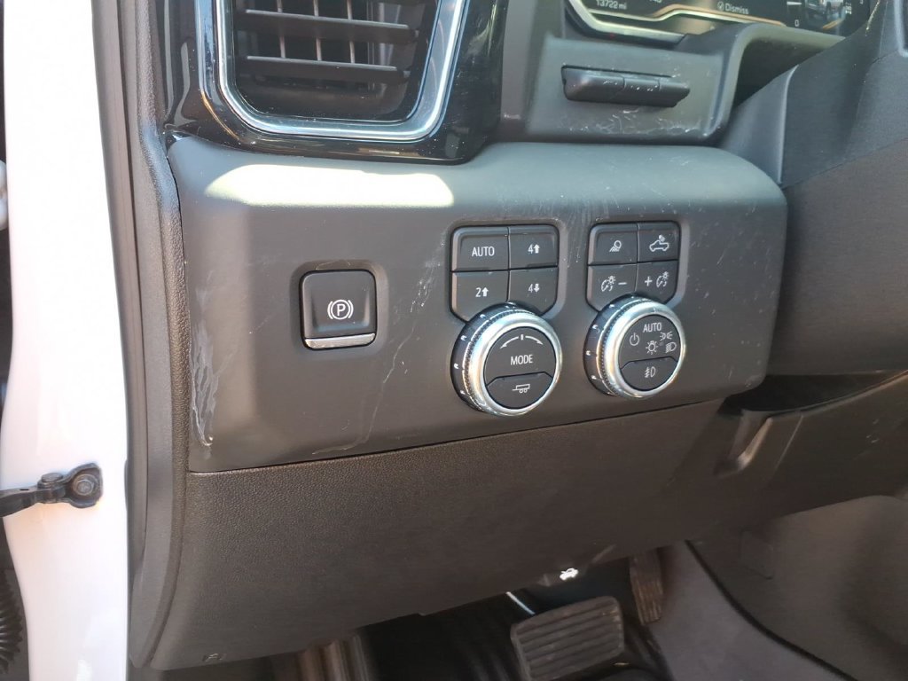 Used 2025 GMC Sierra 2500 Denali Ultimate AWD/4WD image 14