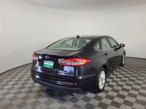 Used 2019 Ford Fusion SE FWD image 9