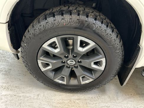 Certified 2021 Nissan Titan Platinum Reserve w/ Moonroof Package image 12