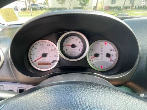 Used 2005 Toyota RAV4 4WD image 9