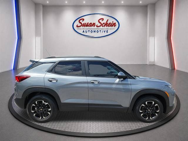 Used 2021 Chevrolet TrailBlazer LT FWD image 4