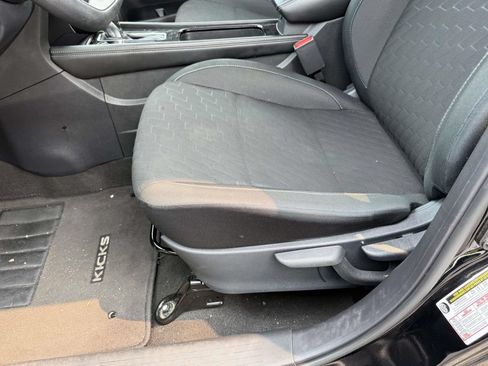 Used 2024 Nissan Kicks SV FWD image 17