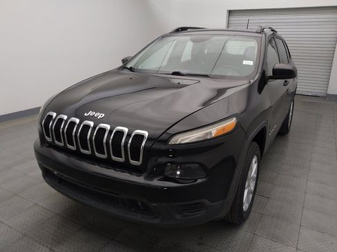 Used 2016 Jeep Cherokee Sport image 15