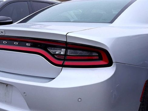 Used 2023 Dodge Charger SXT image 5