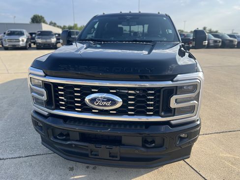 Used 2025 Ford F350 Platinum AWD/4WD image 16