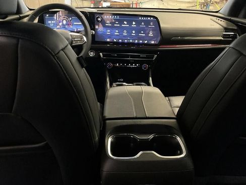 New 2026 Chevrolet Traverse Z71 w/ Driver Confidence Package AWD/4WD image 3