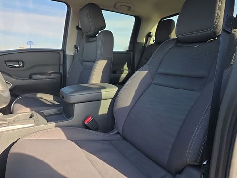 Used 2023 Nissan Frontier SV w/ SV Convenience Package image 15