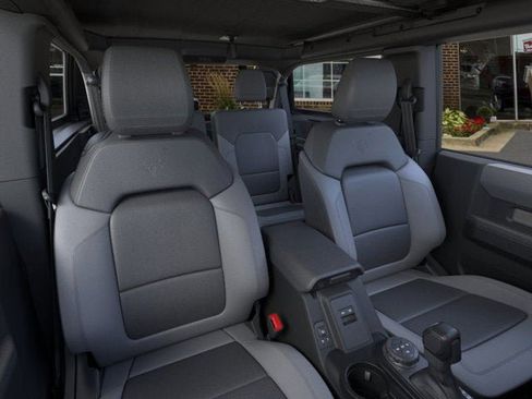 Used 2024 Ford Bronco Black Diamond image 35