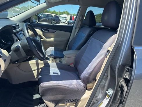 Used 2016 Nissan Rogue SV w/ SV Premium Package FWD image 24