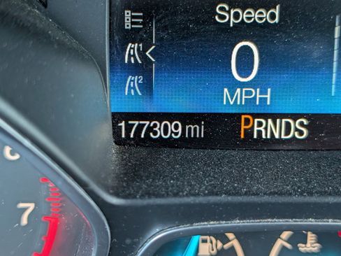 Used 2017 Ford Escape S image 9