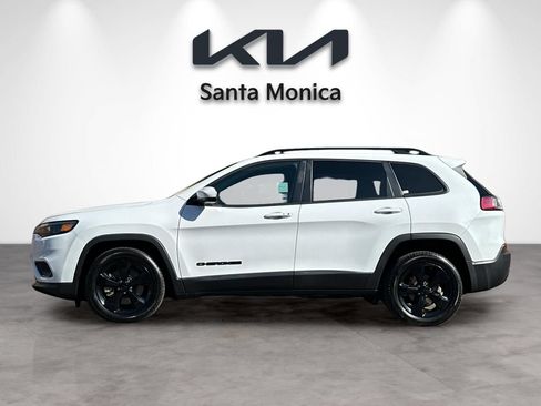 Used 2019 Jeep Cherokee Latitude Plus FWD image 3