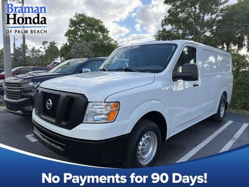 Used 2020 Nissan NV 2500 S image 1