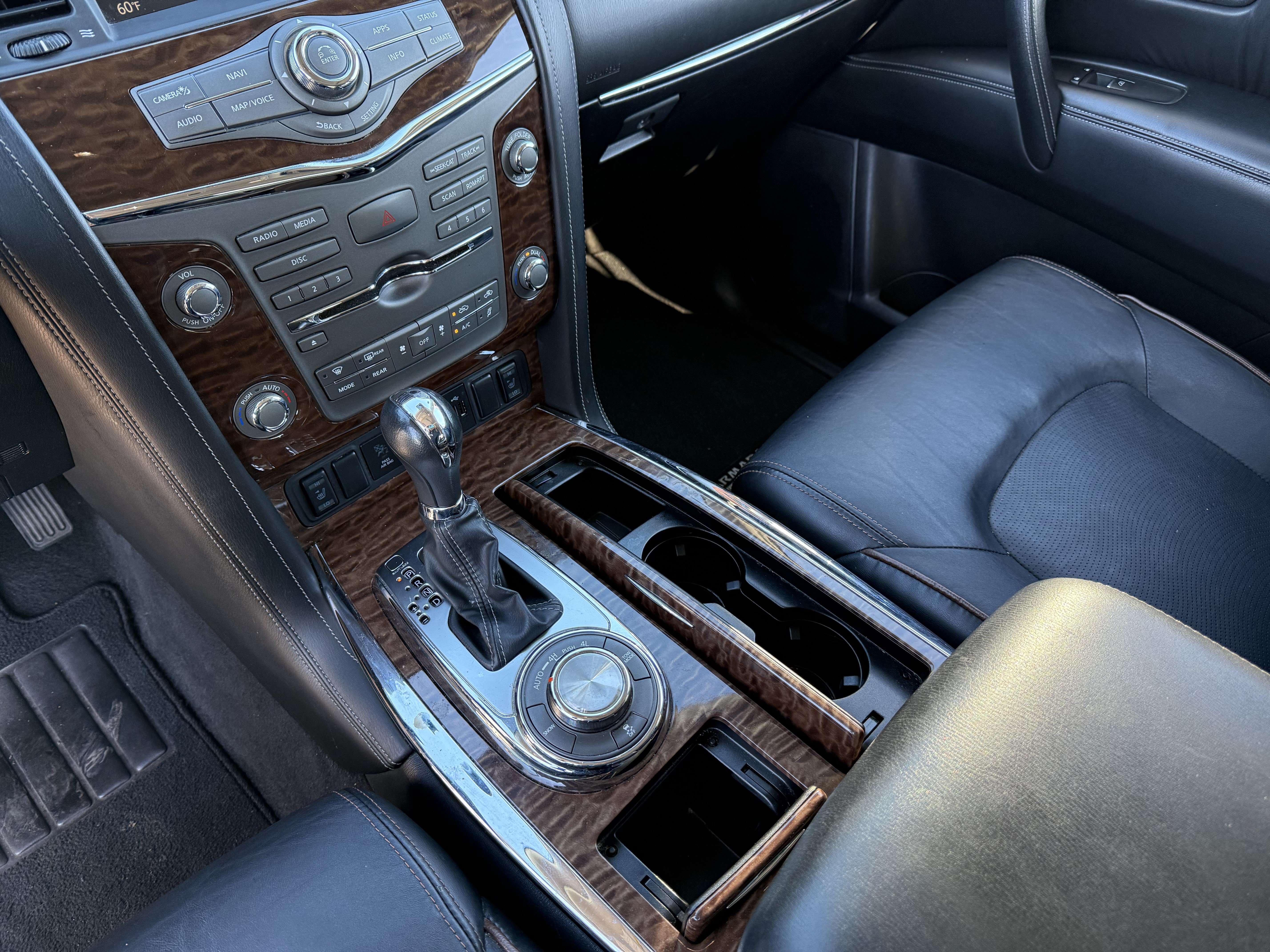 Used 2020 Nissan Armada SL w/ Premium Package AWD/4WD image 15