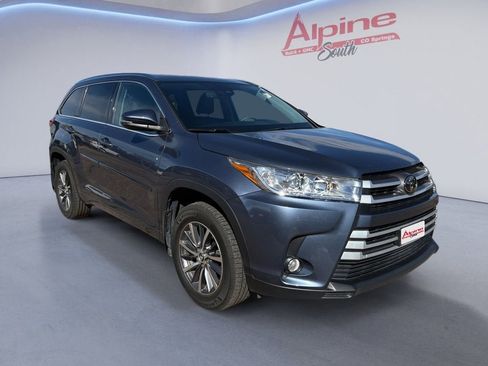 Used 2018 Toyota Highlander XLE image 7