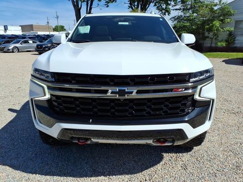 Used 2022 Chevrolet Tahoe Z71 w/ Luxury Package AWD/4WD image 2