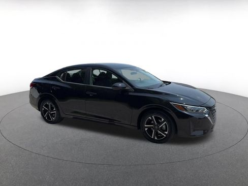 Used 2025 Nissan Sentra SV FWD image 2