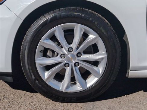 Certified 2024 Chevrolet Malibu LT image 32