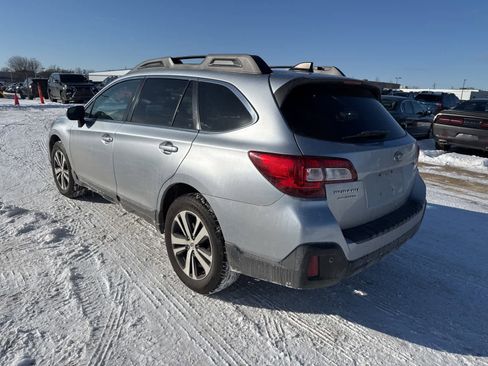 Used 2019 Subaru Outback 2.5i Limited image 2