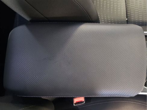 Used 2025 Chevrolet Equinox LT image 18