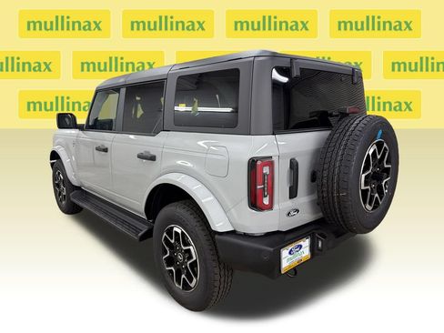 New 2026 Ford Bronco Outer Banks AWD/4WD image 9