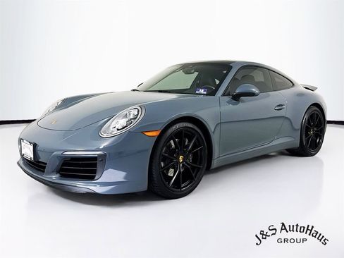 Used 2018 Porsche 911 Carrera RWD image 3