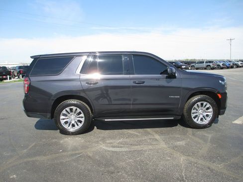 Used 2022 Chevrolet Tahoe LT w/ Luxury Package image 5