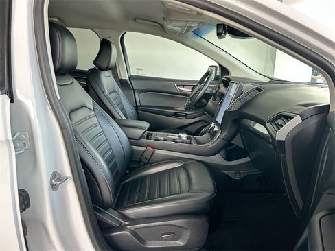 Used 2024 Ford Edge SEL image 29