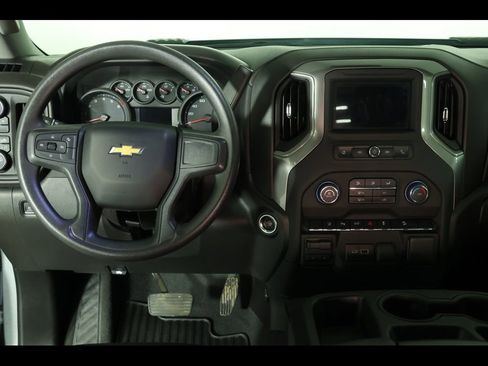 Used 2025 Chevrolet Silverado 2500 Custom w/ Custom Value Package image 16