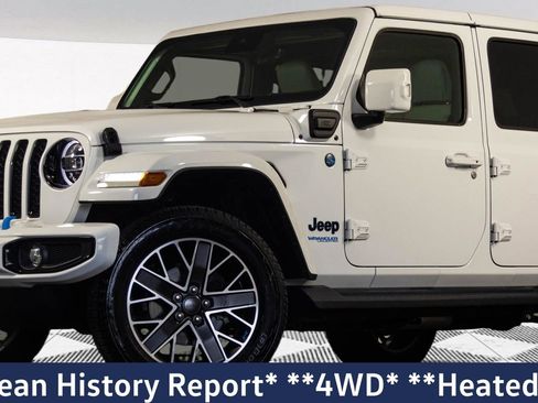 Used 2022 Jeep Wrangler Unlimited Sahara AWD/4WD image 2