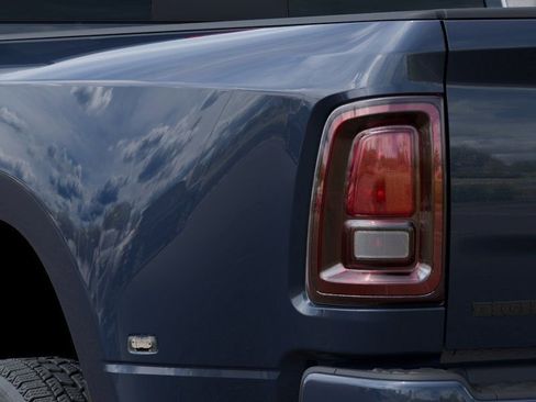 New 2026 RAM 3500 Big Horn AWD/4WD image 9