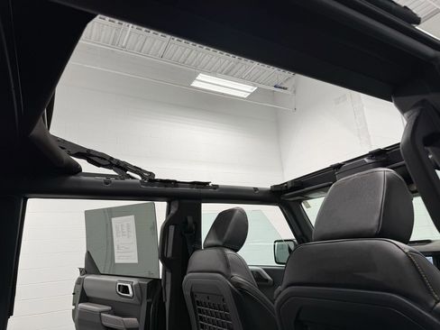 Used 2023 Ford Bronco Badlands w/ Sasquatch Package image 31