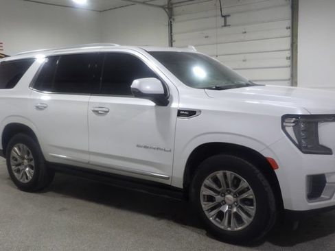 Used 2023 GMC Yukon Denali AWD/4WD image 5