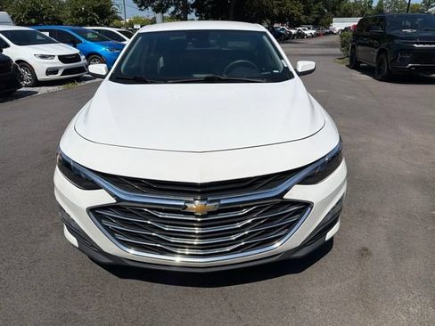 Used 2025 Chevrolet Malibu LT FWD image 9