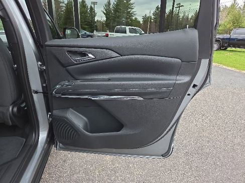 New 2026 Chevrolet Traverse LT AWD/4WD image 40